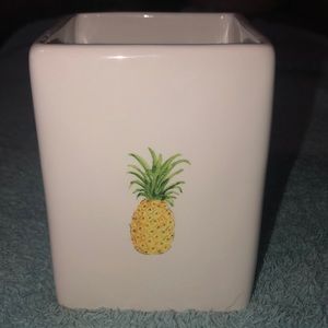 RAE DUNN Pineapple Holder